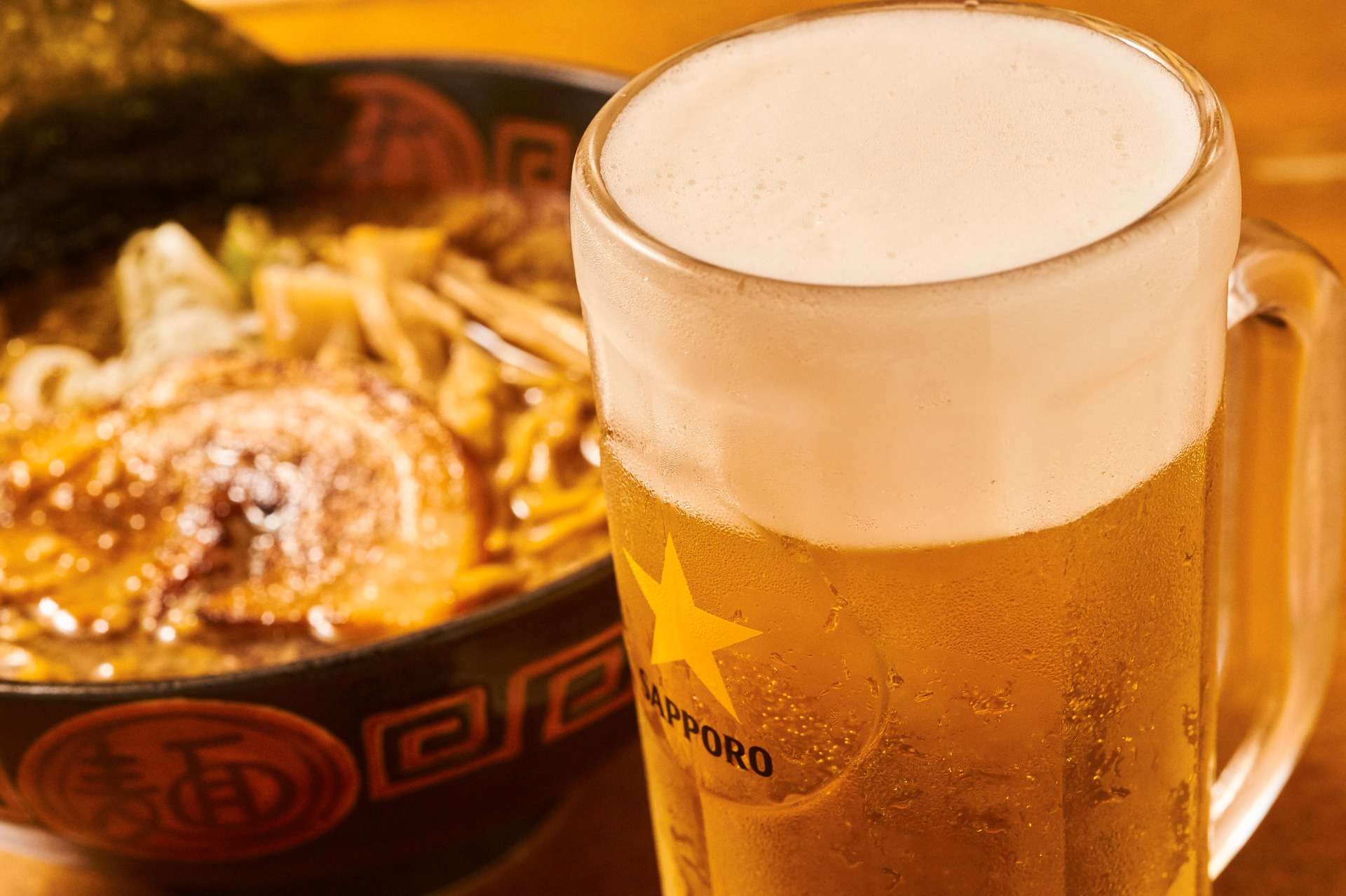 休日に大宮西口らぅ麺ガラ喰楽学校のビールセットはいかがですか！
